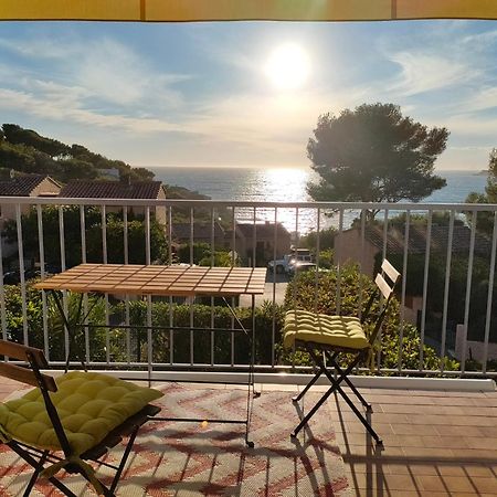 Appartement Avec Terrasse Vue Mer, Proximite Plage, Place Parking Sanary-sur-Mer Exteriör bild