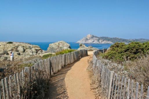 Appartement Avec Terrasse Vue Mer, Proximite Plage, Place Parking Sanary-sur-Mer Exteriör bild