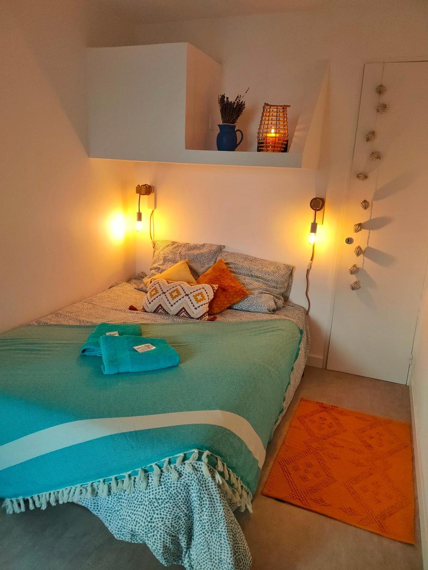 Appartement Avec Terrasse Vue Mer, Proximite Plage, Place Parking Sanary-sur-Mer Exteriör bild